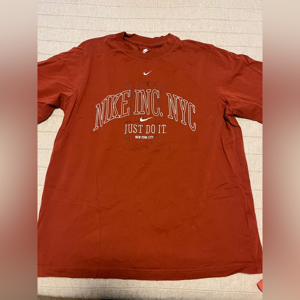 Nike Graphic T-Shirt